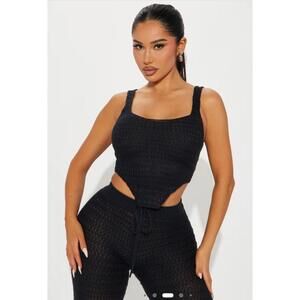 Chic Black Knit Crop Top & Pants Set